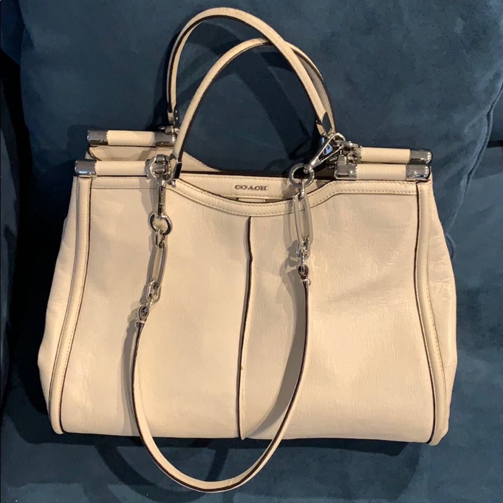 Coach Caroline Satchel